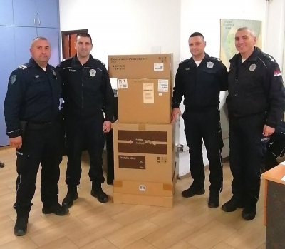 Руководство НСП СГ Стари Град донирало је полицијској станици Стари Град два мултифункционална уређаја